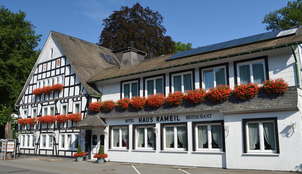 Hotel Haus Rameil Леннештадт Экстерьер фото